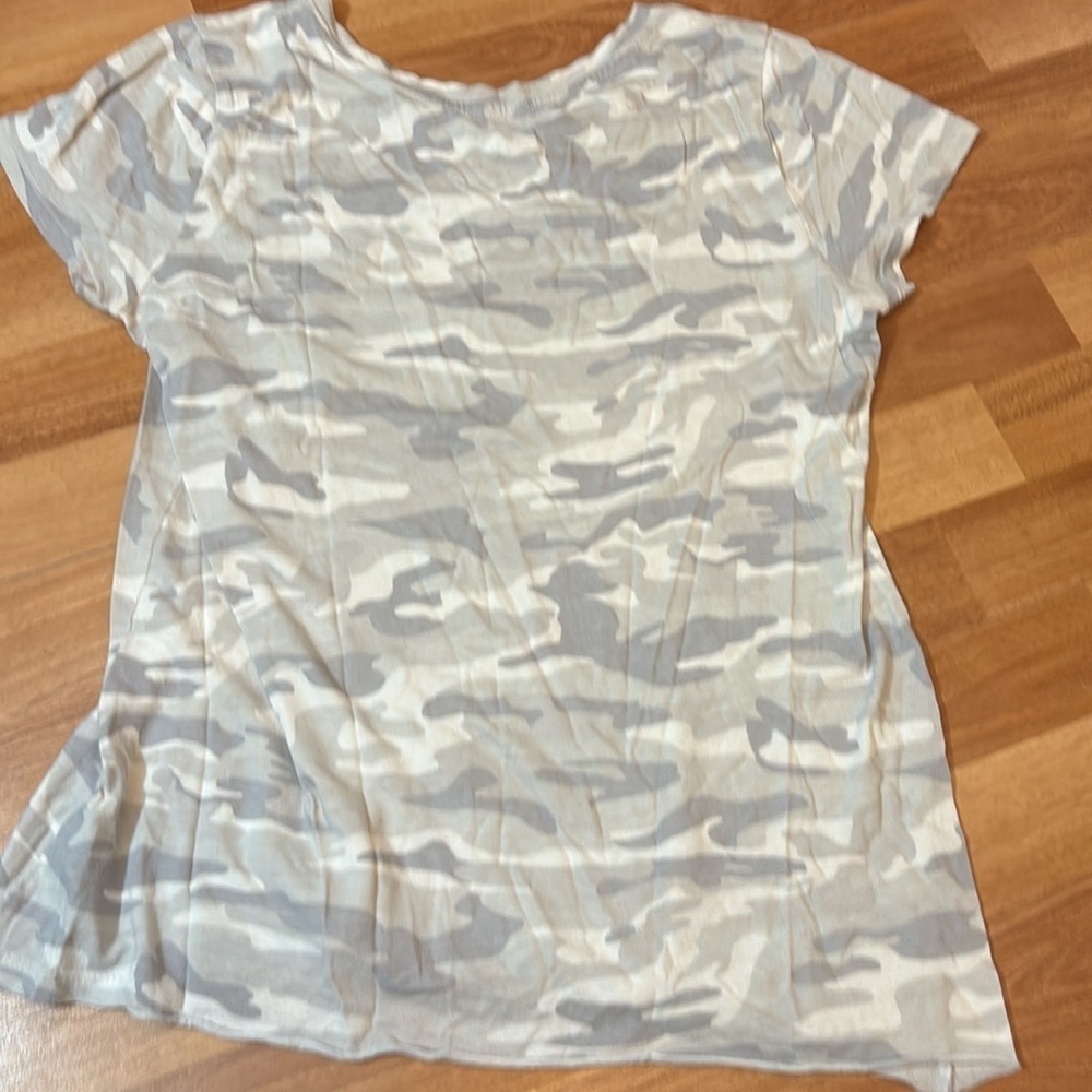 Gap Camo Top - Picture 3 of 4